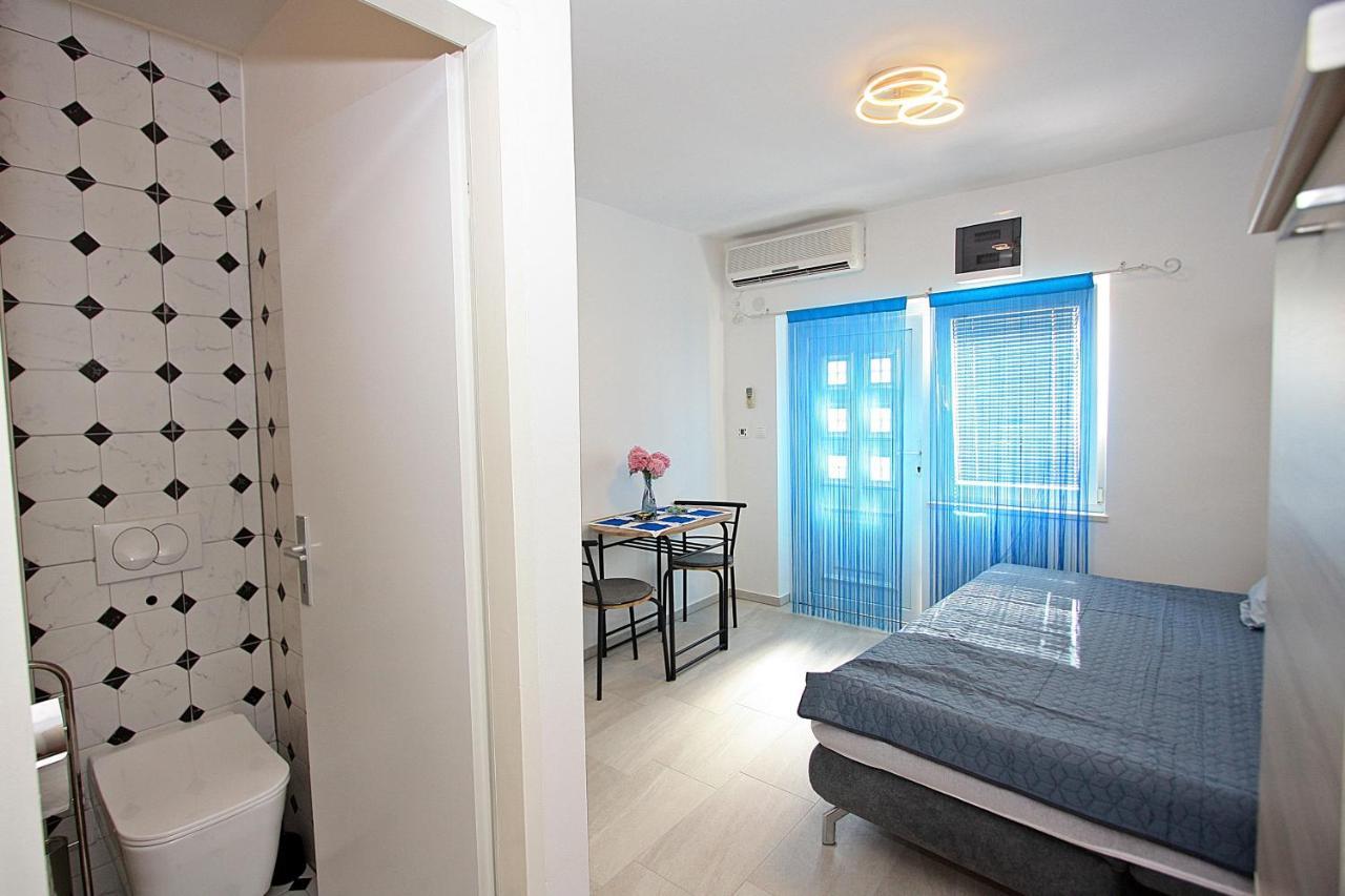 Apartments With Wifi Supetar, Brac - 5665 Εξωτερικό φωτογραφία